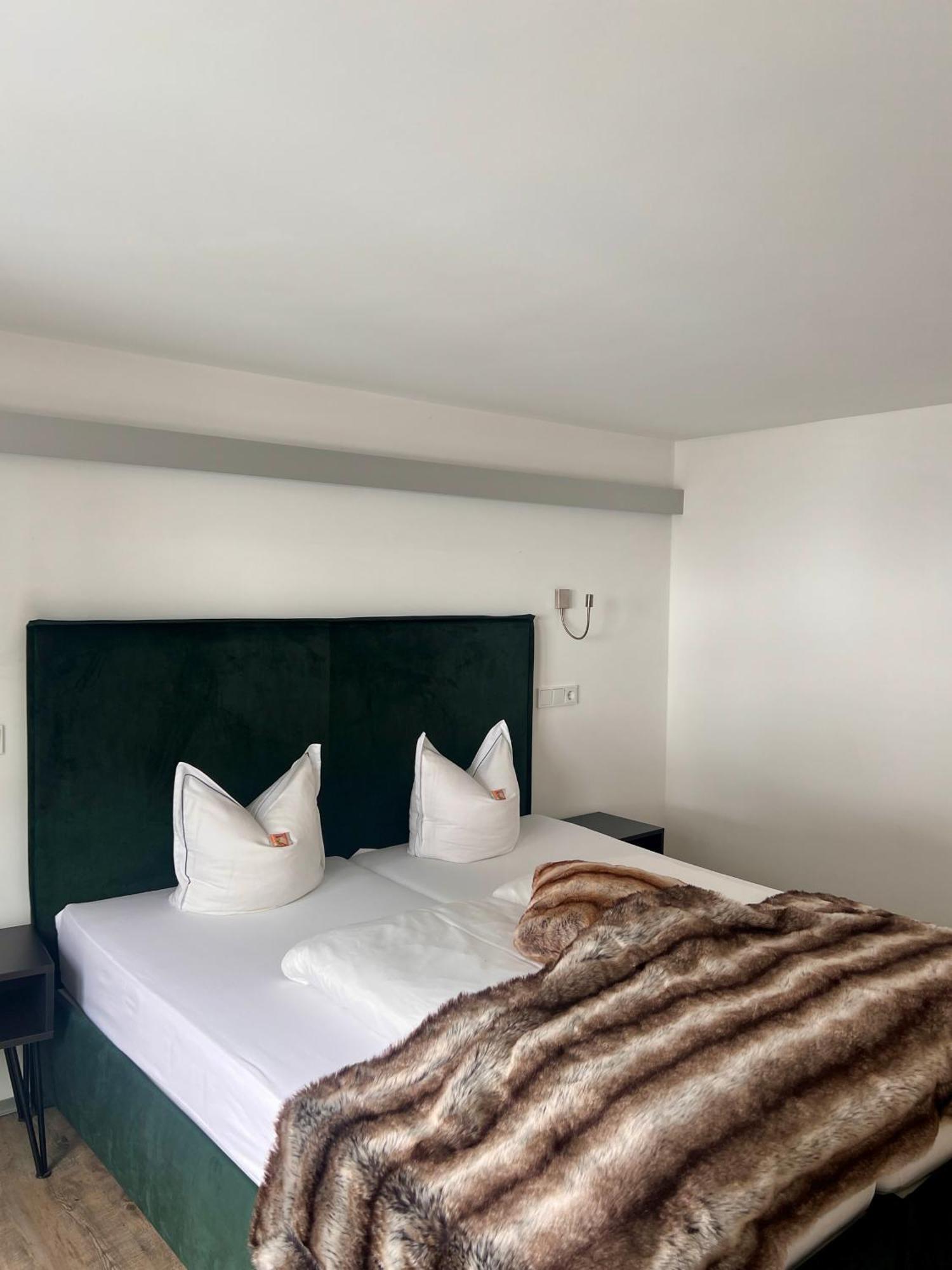 Petit Madlein Bed & Breakfast Ischgl Exterior photo